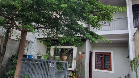 Rumah Minimalis di Komplek Taman Holis Indah, Bandung