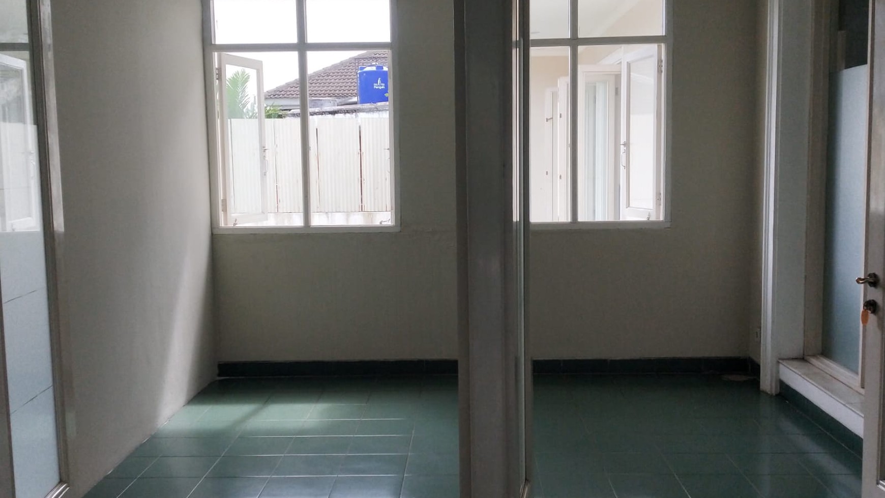 Dijual Rumah di Jalan Adyaksa strategis