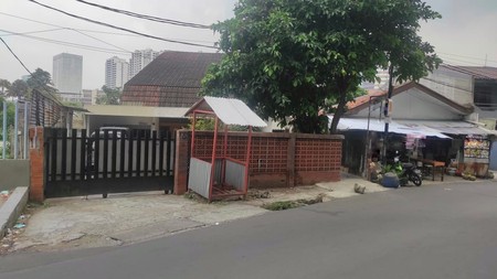 Bagus Rumah Tua 885M2 di kawasan Mega Kuningan Pusat Bisnis dan Perkantoran Jakarta Hub: 0817 0120 620 