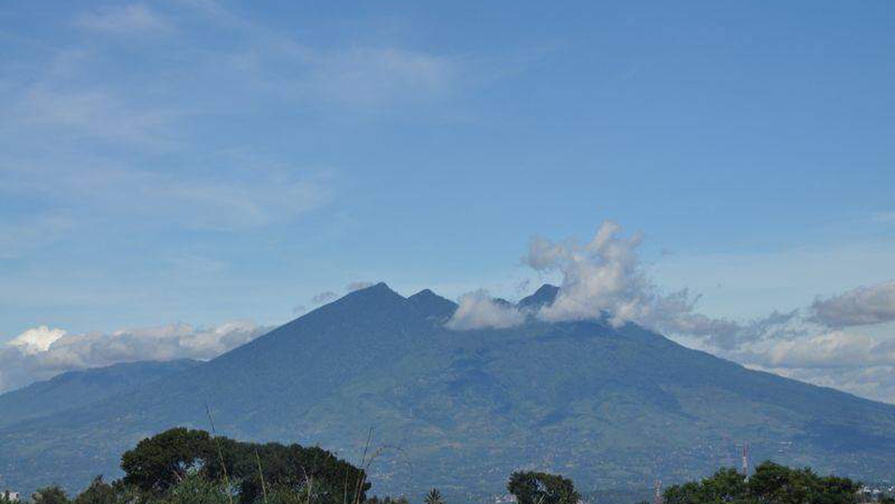 Villa Asri dengan View Gunung @Mega Mendung, Bogor