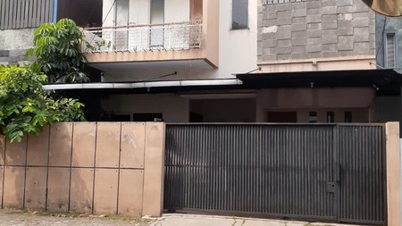 Rumah siap huni furnished di Veteran Bintaro