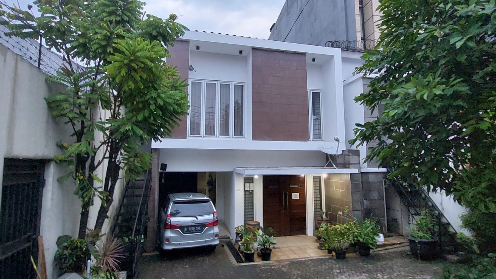 Rumah Mewah Disewa/Dijual Di Kebayoran Baru