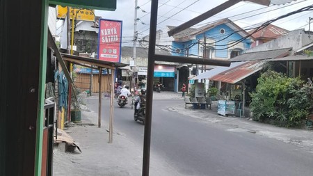 Rumah 4 Kamar Lokasi Strategis Dekat Ambarukmo Plaza Jogja