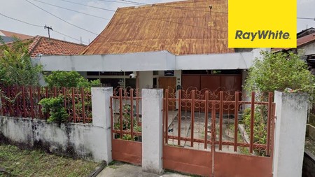 Rumah SHM di Jalan Petemon, Surabaya 