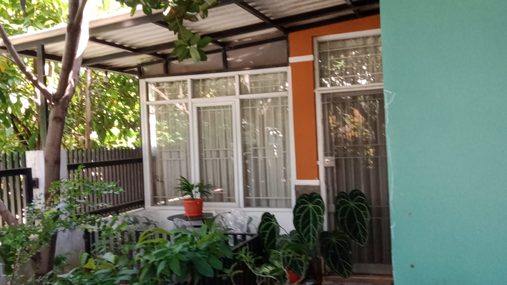 Rumah Asri & Nyaman di Komplek Taman Kopo Indah