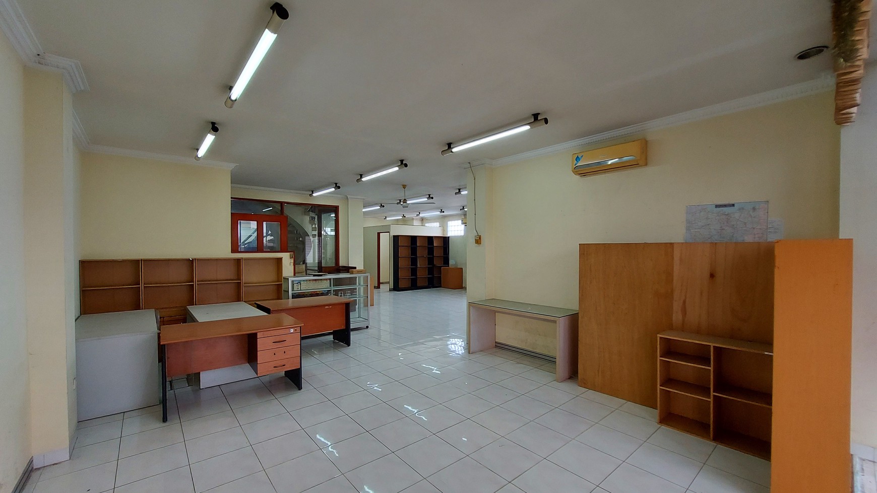 Ruko 3 Gandeng di Otista, Cipinang Cempedak, Jatinegara