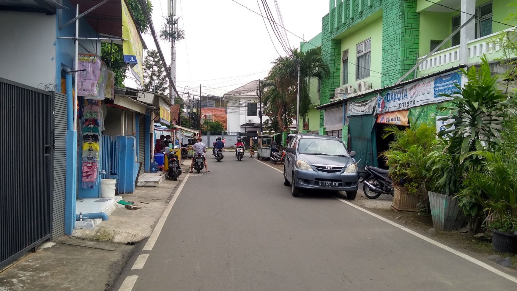 Ruko 3 Gandeng di Otista, Cipinang Cempedak, Jatinegara