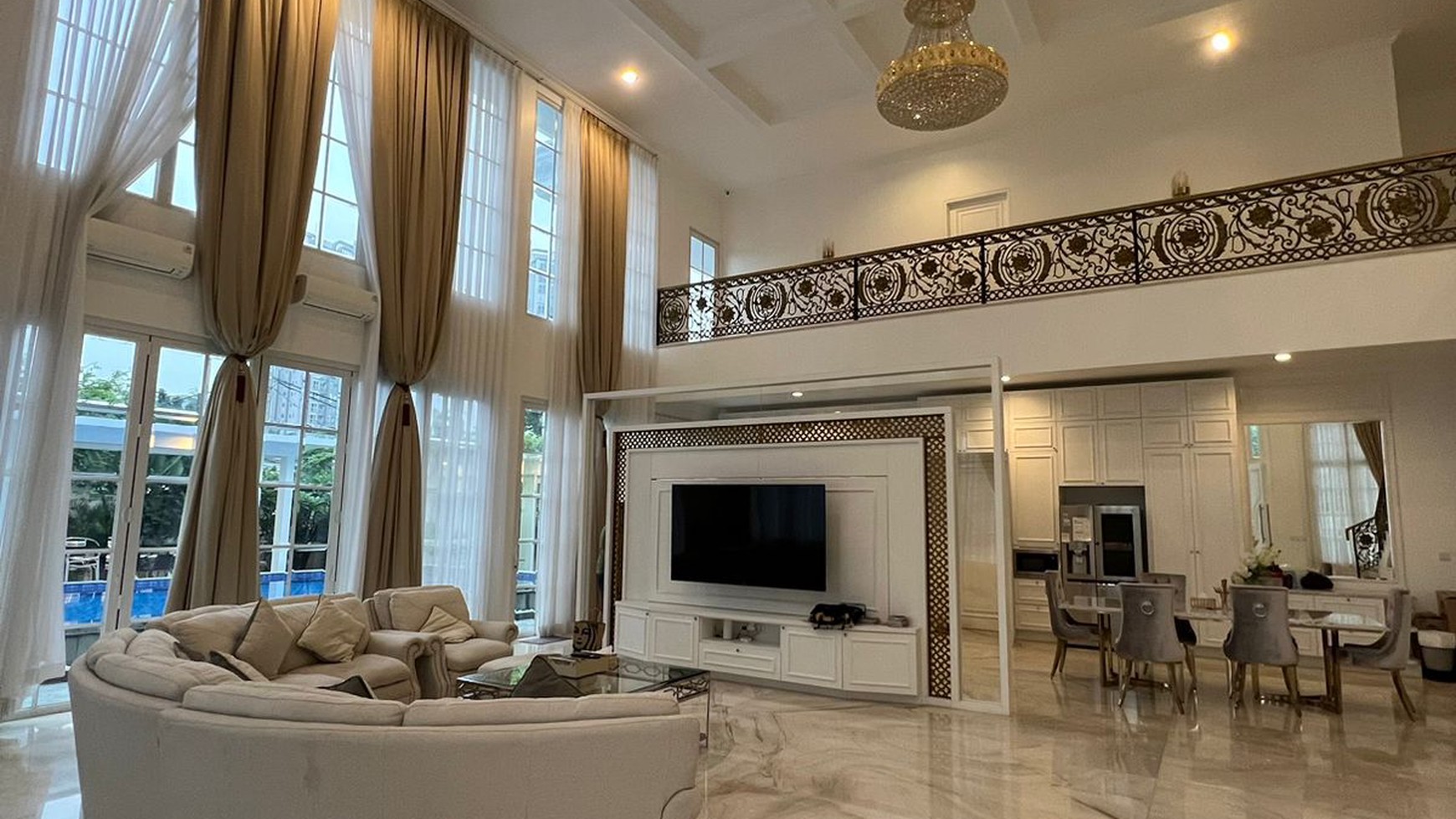 Dijual Rumah Mewah Kondisi Baru Modern Classic di Cempaka Putih Barat Luas 842m.