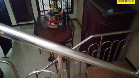 Dijual Rumah SHM di Jalan Besuki, Dekat Jl Rajawali Surabaya