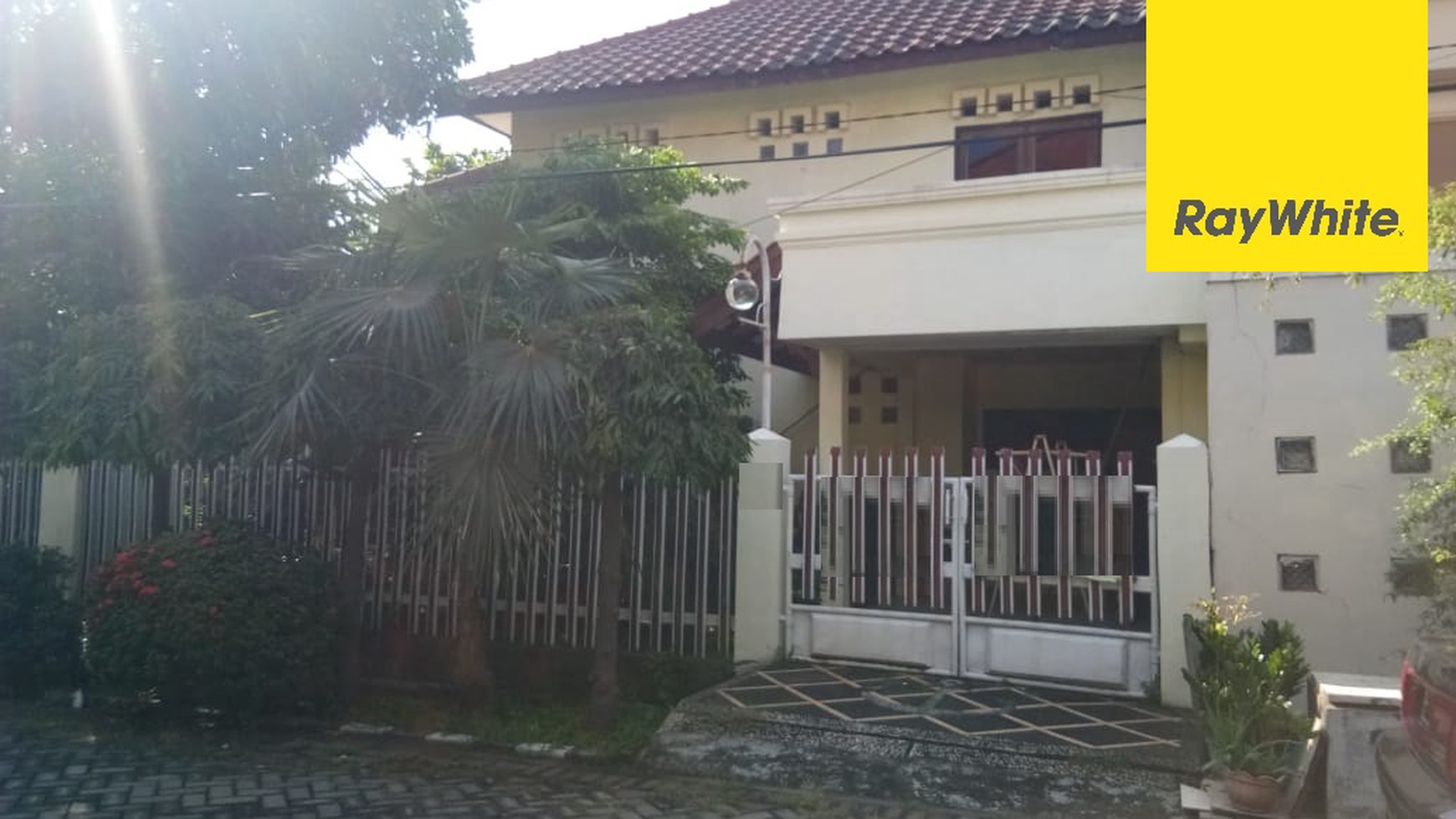 Rumah Hook di Rungkut Mejoyo Utara, Surabaya