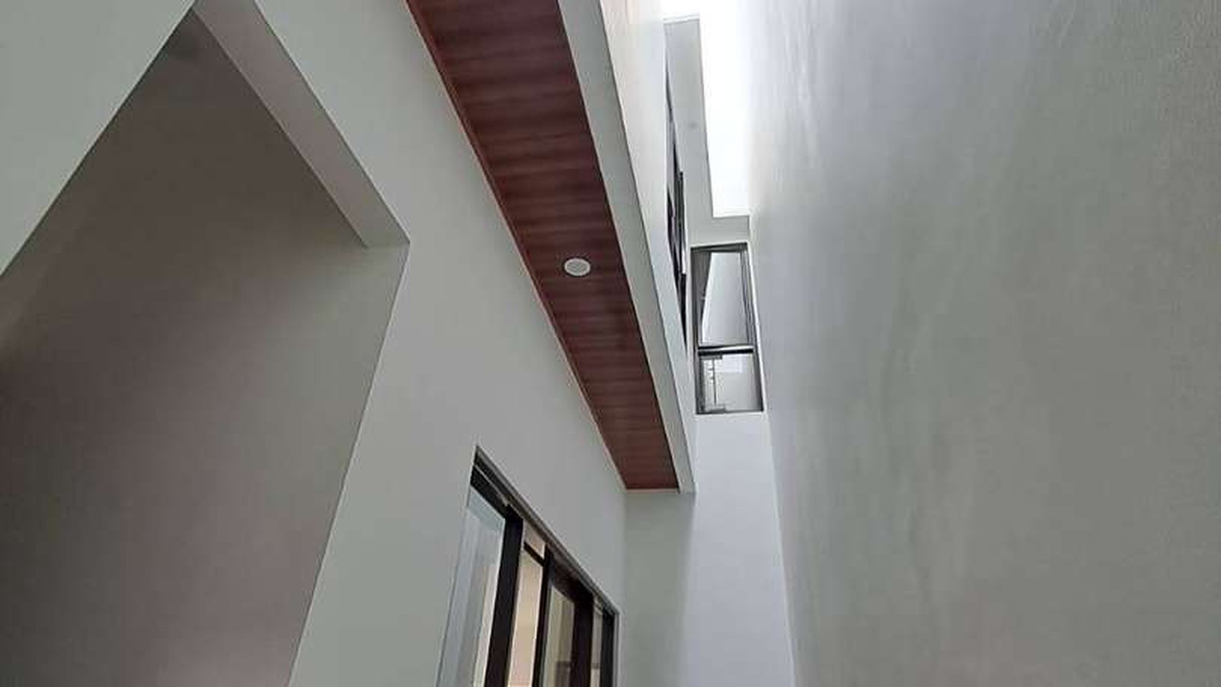 Hot Sale. Rumah Bagus Regensi Melati Mas, Serpong Utara