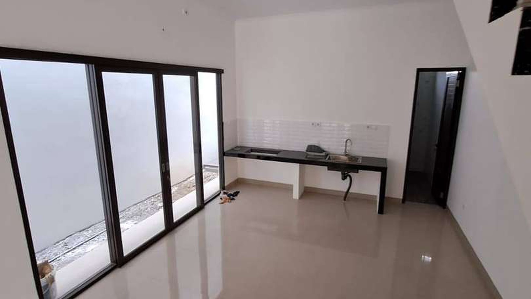 Hot Sale. Rumah Bagus Regensi Melati Mas, Serpong Utara