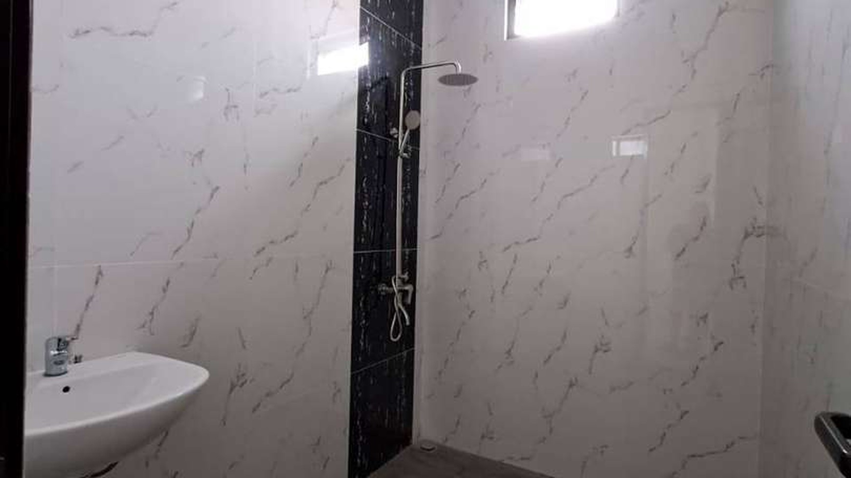 Hot Sale. Rumah Bagus Regensi Melati Mas, Serpong Utara