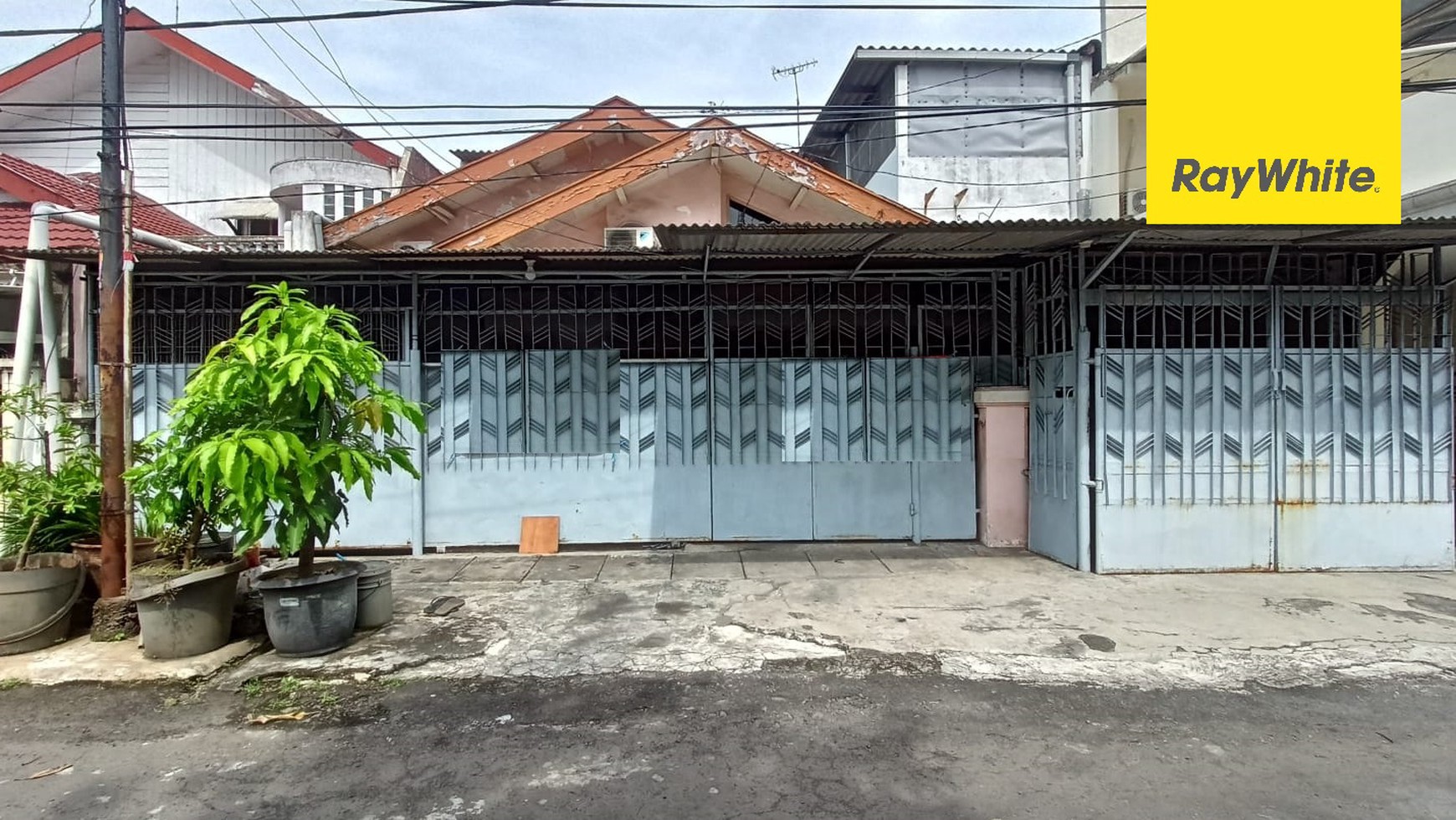 Rumah SHM di Baruk Utara, Rungkut, Surabaya 