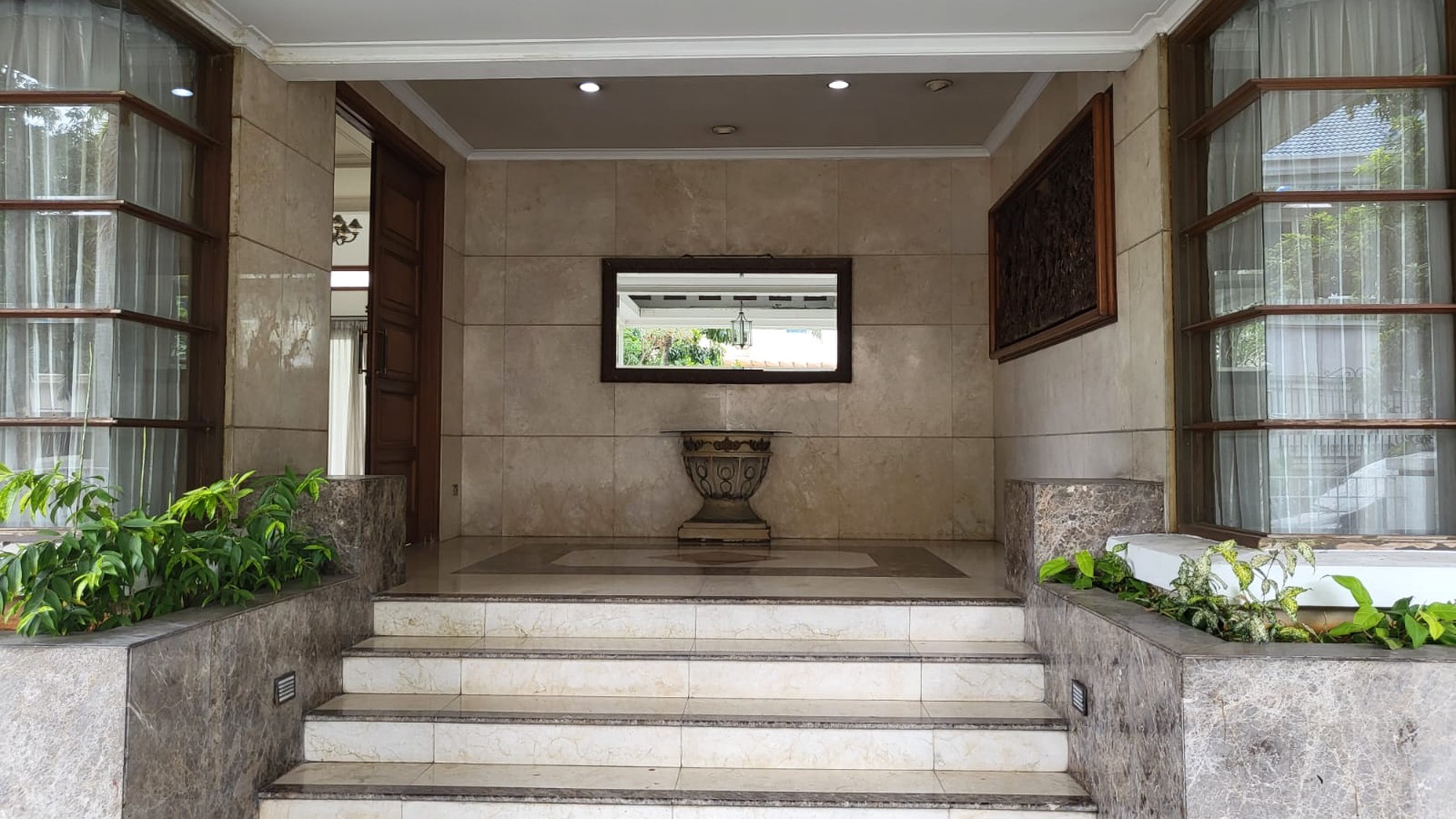 Rumah Lux siap huni di pondok indah