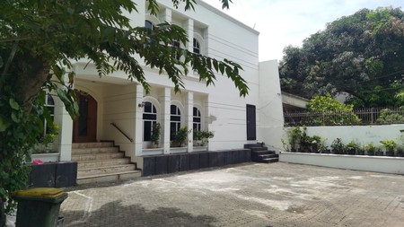 Rumah siap huni di Kebayoran Baru 