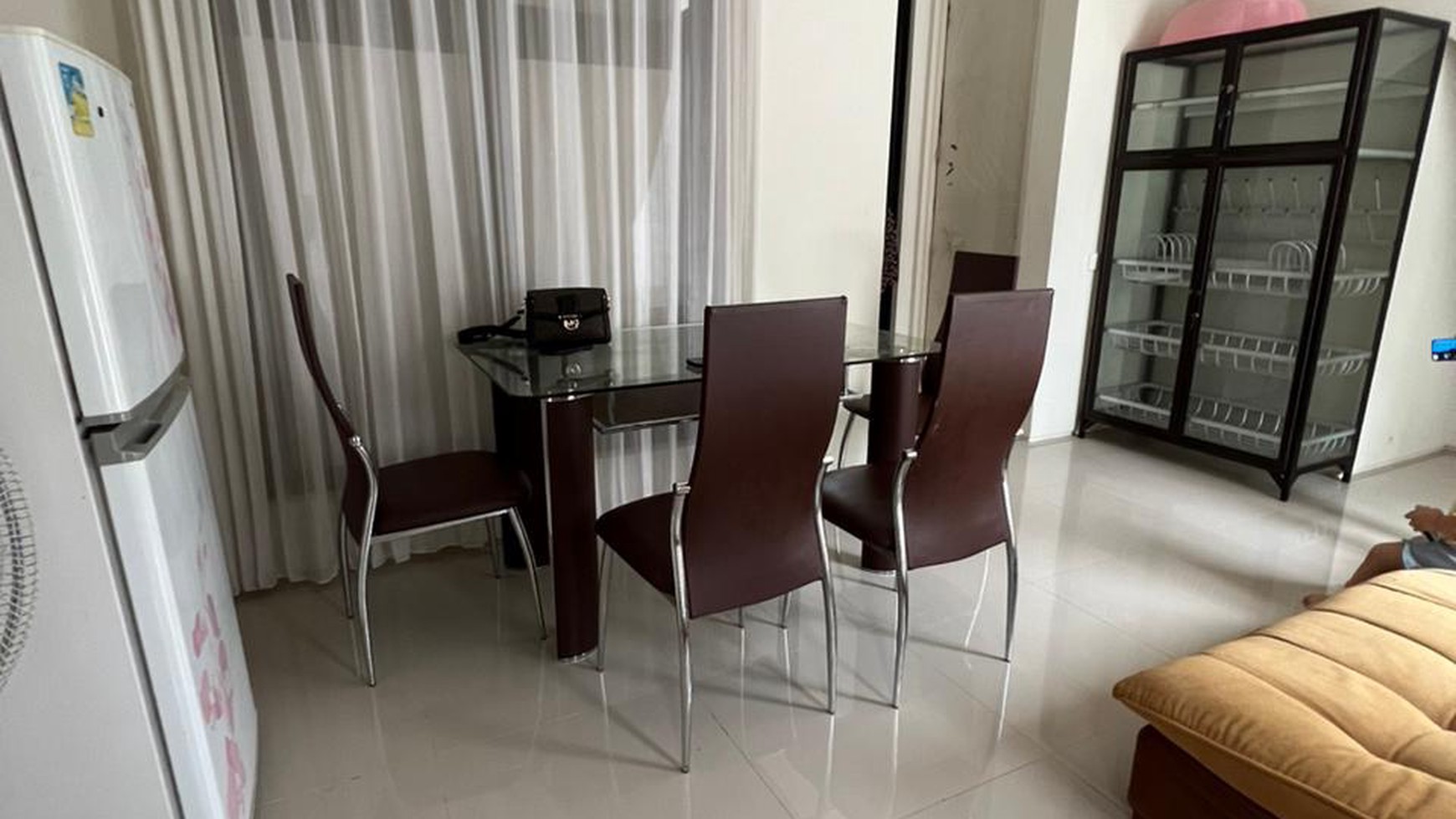 Dijual Rumah Semi Furnished Cantik North West Lake Citraland Surabaya barat 1man