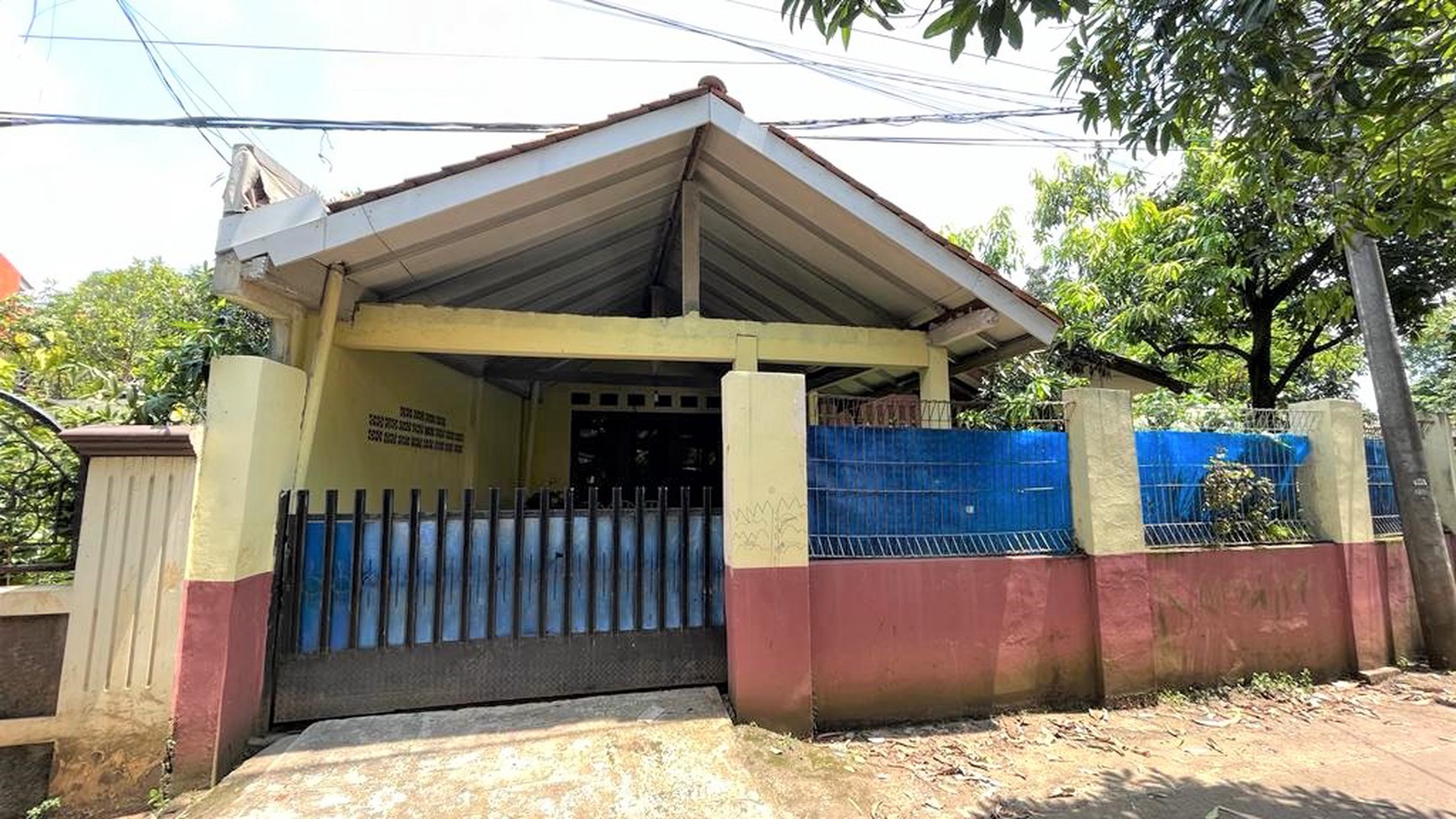 Dijual Cepat Rumah 2 lantai di Ciracas Jakarta Timur