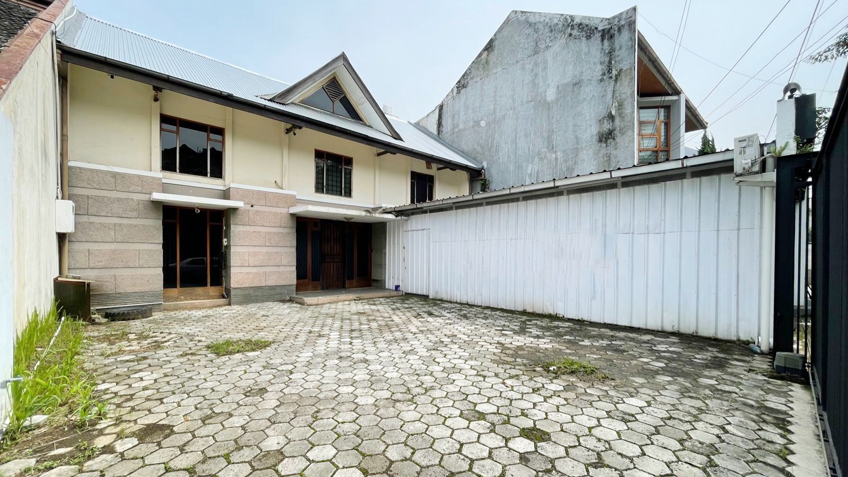 Rumah Hitung Tanah di Setra Indah, Bandung Utara