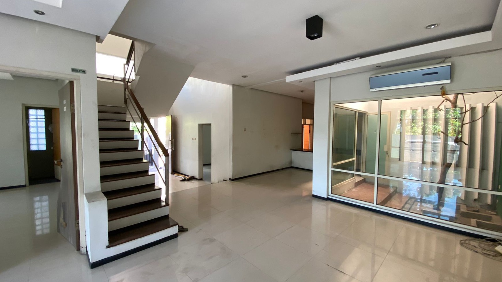 Dijual Termurah Rumah Modern Siap Huni di Pakuwon City Surabaya