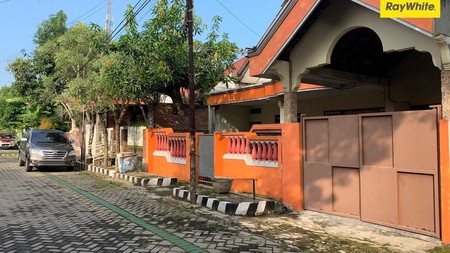 Dijual Rumah SHM di Kebraon Manis Tengah, Surabaya