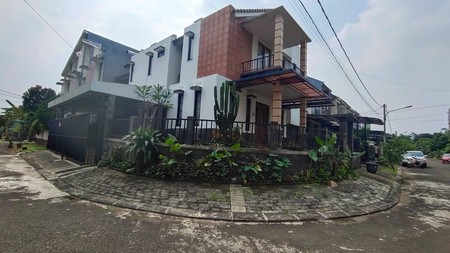 Harga Termurah. Rumah Hoek Di Nusa Loka, BSD