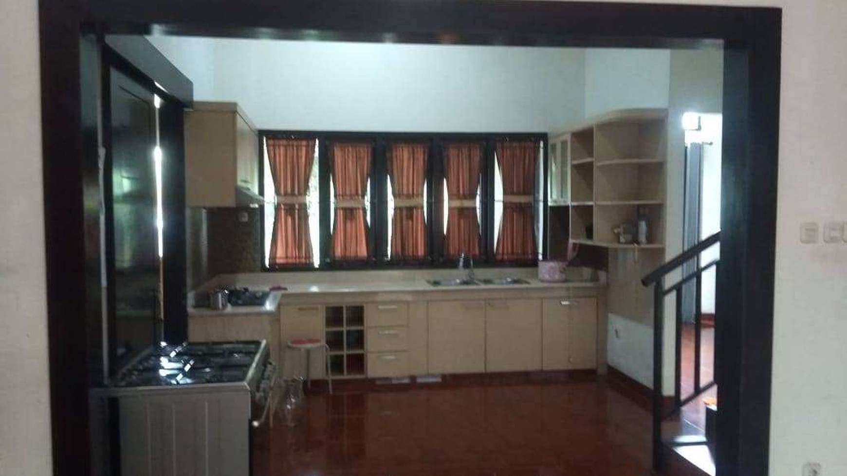 Termurah. Rumah 2 Lantai Di Nusa Loka, BSD