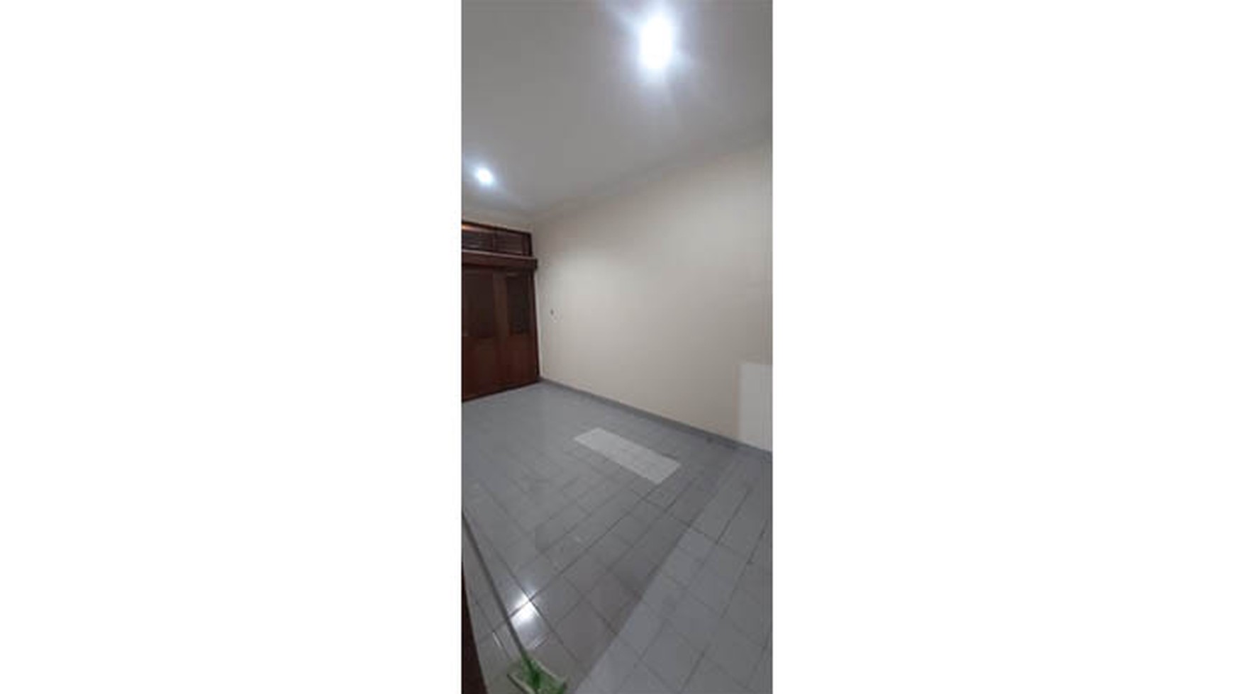 Rumah Villa Gading Indah, Kelapa Gading Luas 9x19m2