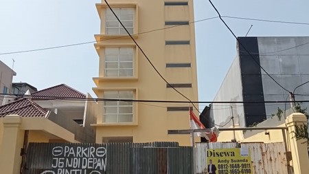 Gedung Kantor 4 lantai di Embong Cerme, Surabaya 