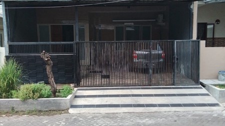 Rumah 2 lantai di Jalan Manggis, Pondok Tjandra, Sidoarjo 