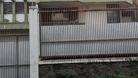 Rumah Klasik 2 lantai di Sayap Sukajadi, Bandung