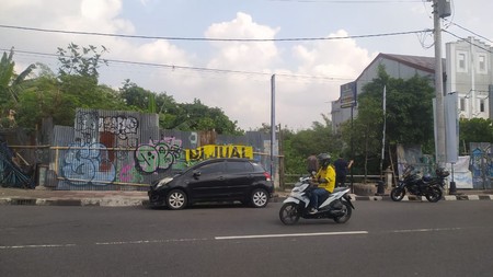 TANAH LUAS DI TENGAH KOTA JOGJA JL LETJEN SUPRAPTO