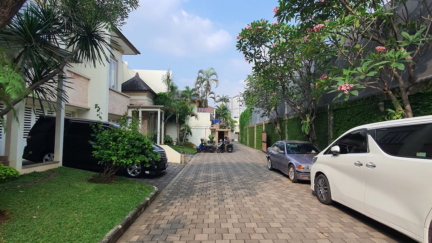 Dijual 7 Unit Townhouse di Kemang 