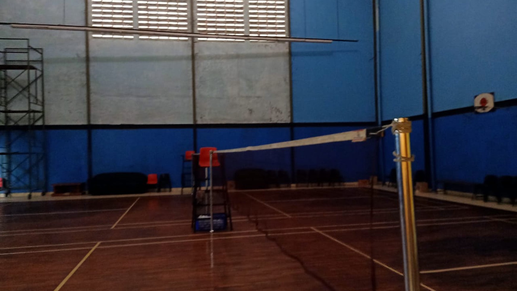 Dijual Ruang Usaha terdapat Lapangan Badminton dan Lokasi Strategis @Alam Cirendeu, Ciputat