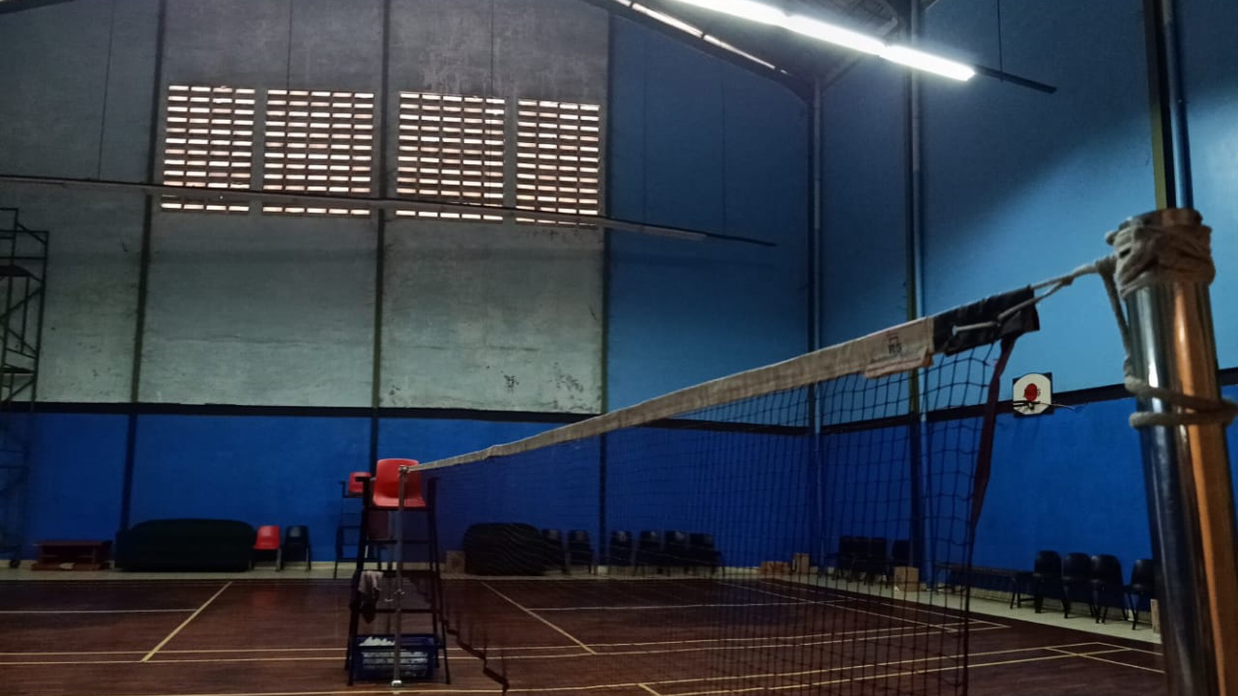 Dijual Ruang Usaha terdapat Lapangan Badminton dan Lokasi Strategis @Alam Cirendeu, Ciputat