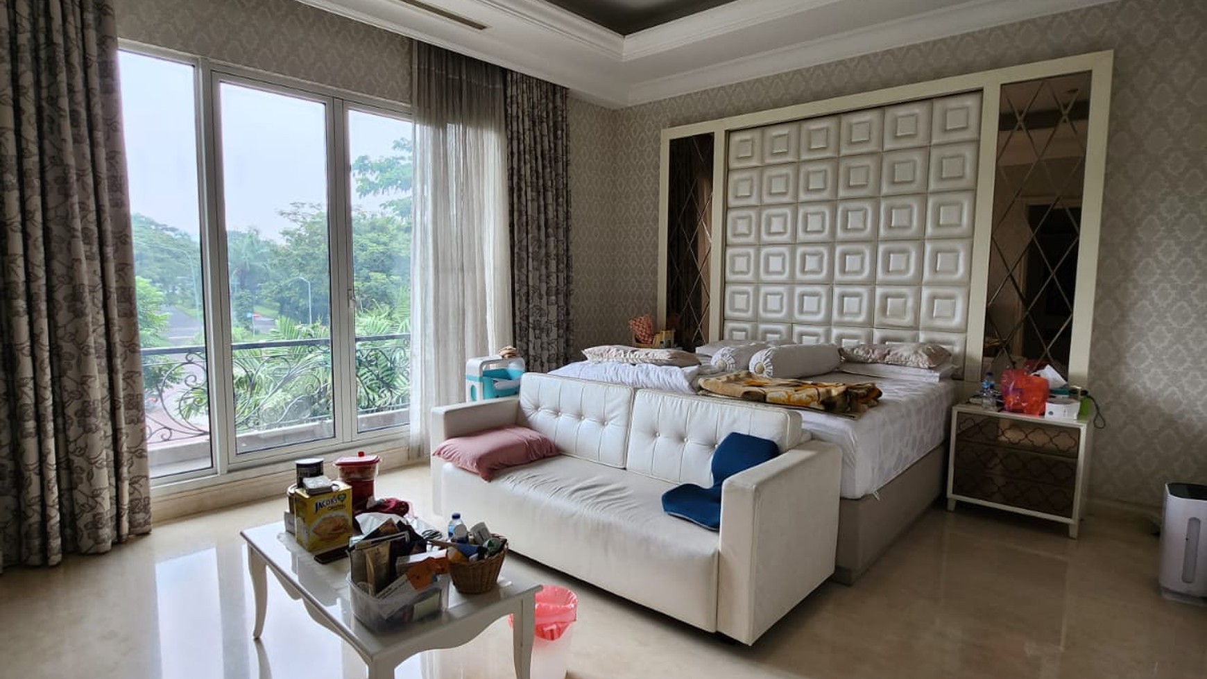 Rumah Graha Family Lux Dekat Golf Surabaya Barat