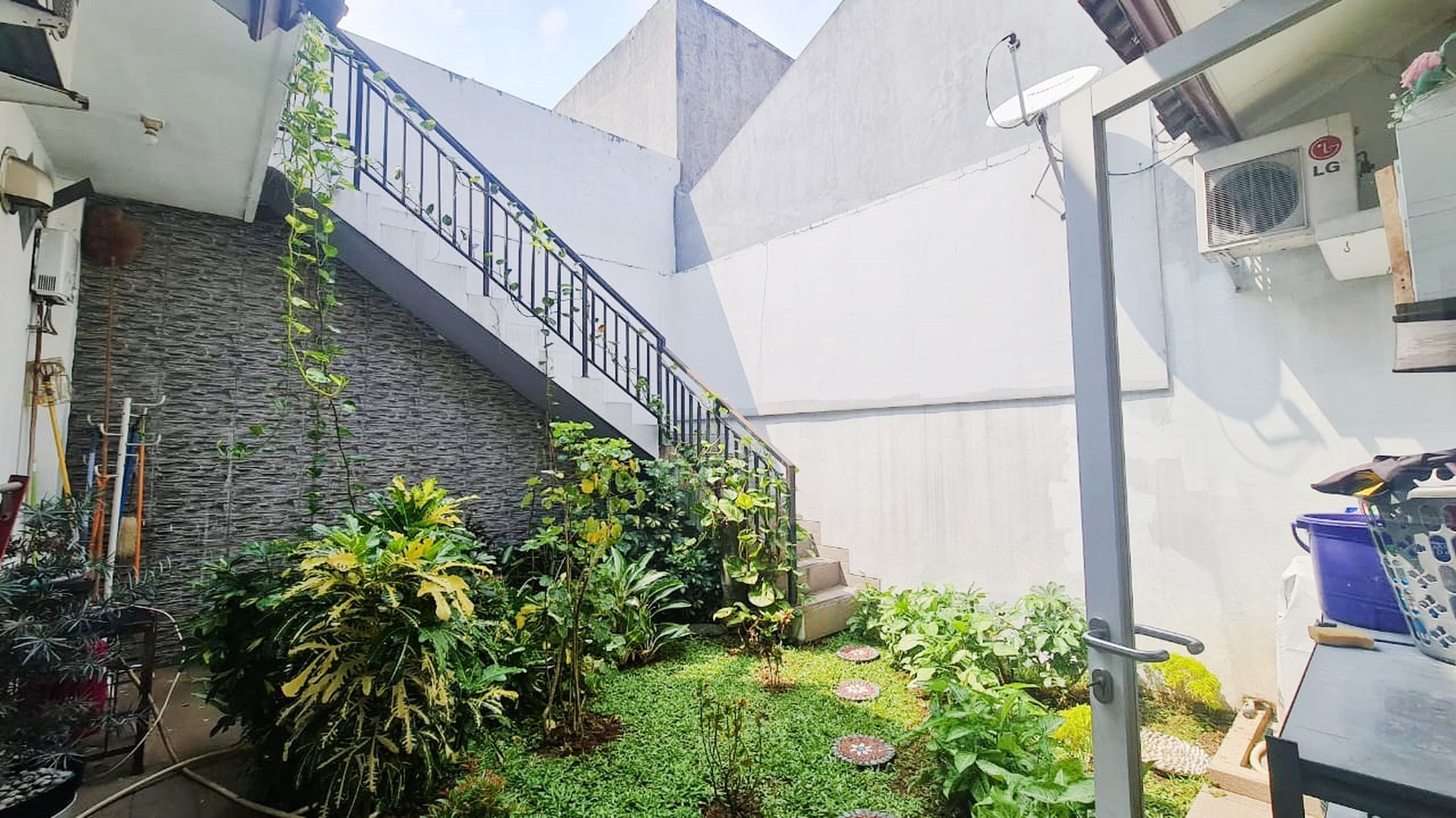 Dijual Rumah Siap Huni di Cluster Fedora, Graha Raya Bintaro