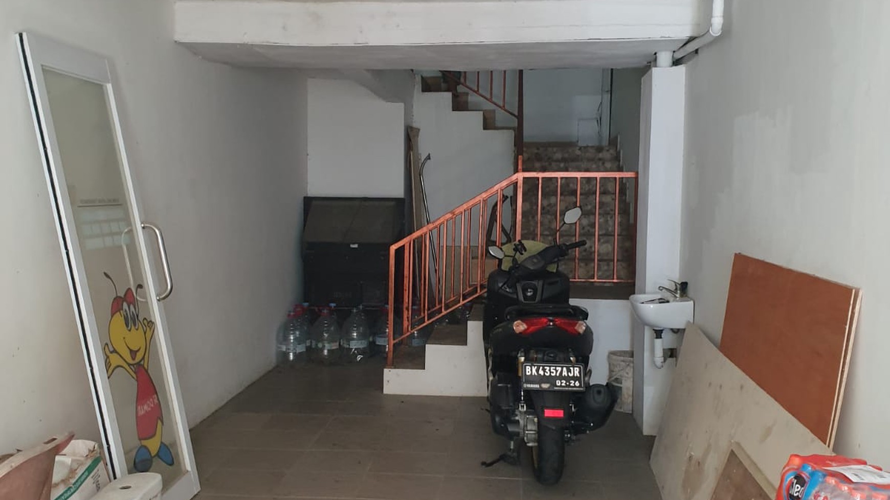 Dijual Cepat Rumah Kost + Kantor Jakarta Pusat