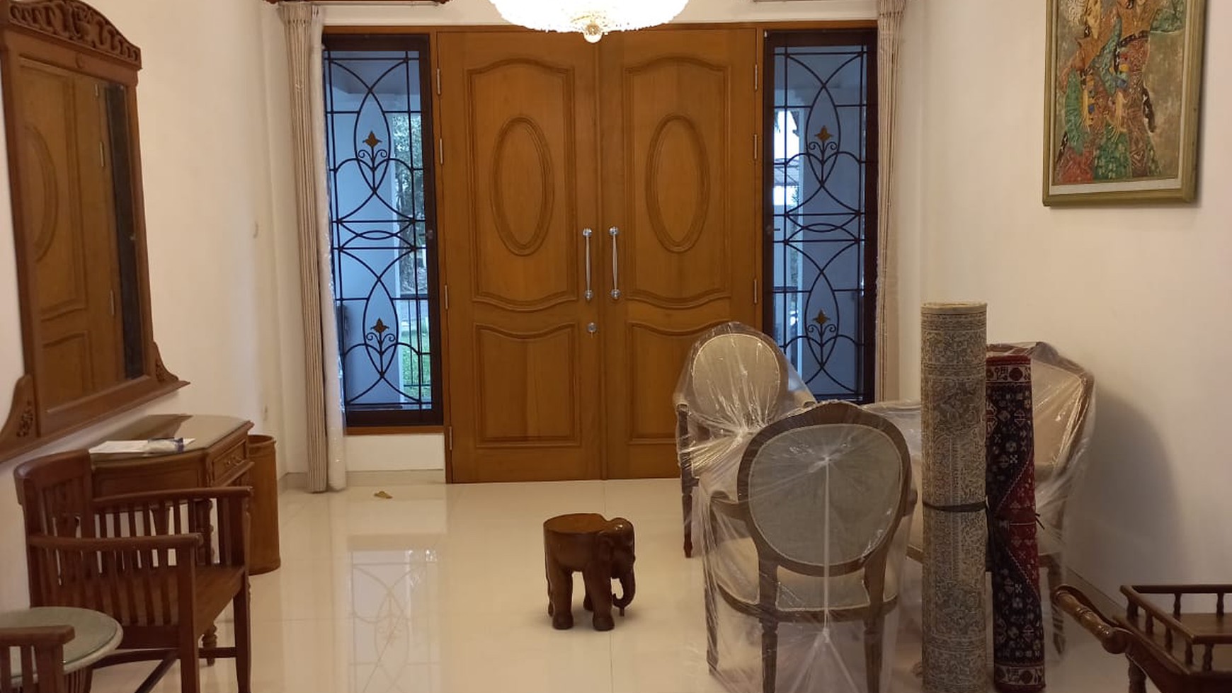 Disewakan Rumah Pakuwon Indah Villa Regency Full Furnished