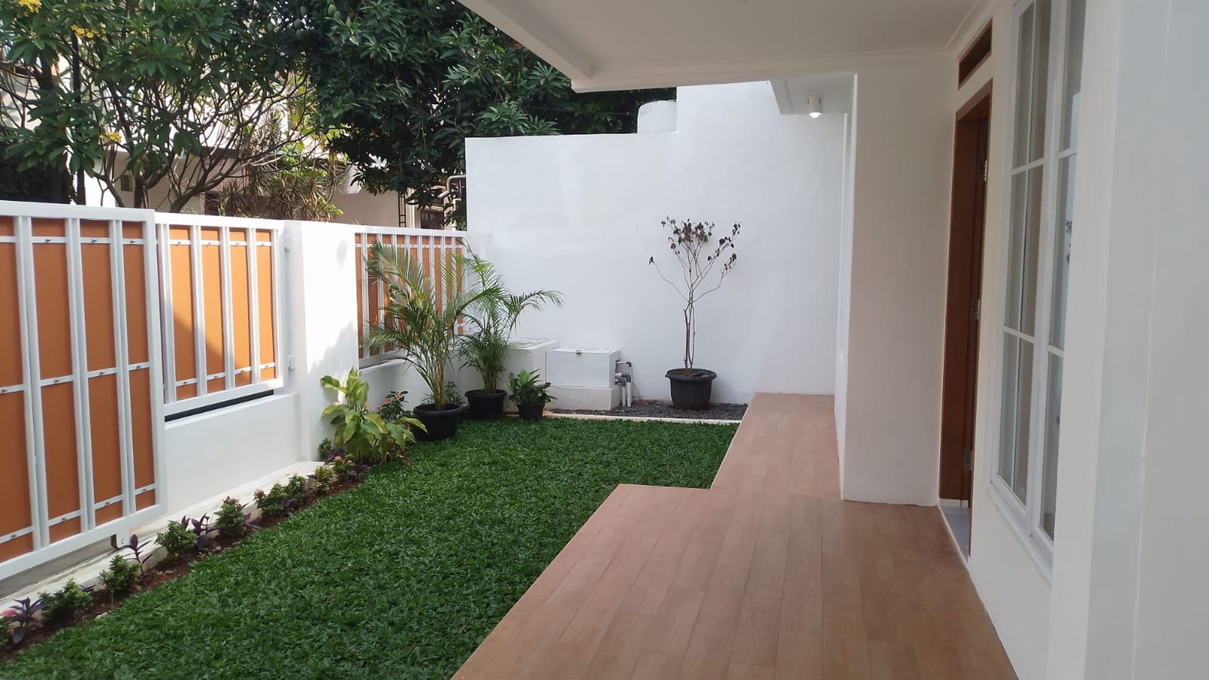 BRAND NEW HOUSE FOR RENT IN CIPETE SOUTH JAKARTA