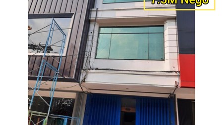 Dijual Ruko 3 Lantai Jl Diponegoro pusat kota Surabaya 