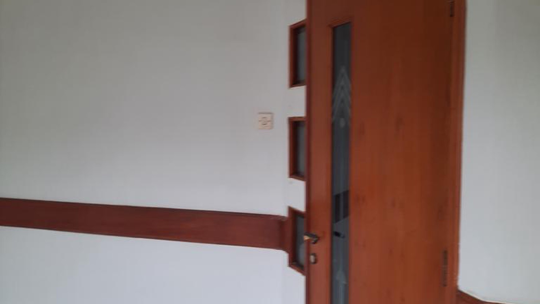 Dijual Ruko 3 Lantai Jl Diponegoro pusat kota Surabaya 