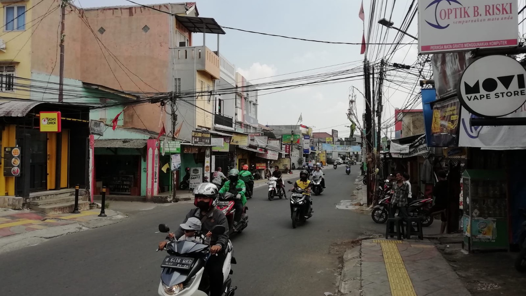 Ruko Siap Pakai dan Lokasi Strategis Pinggir Jalan Raya @Jl Ceger Raya