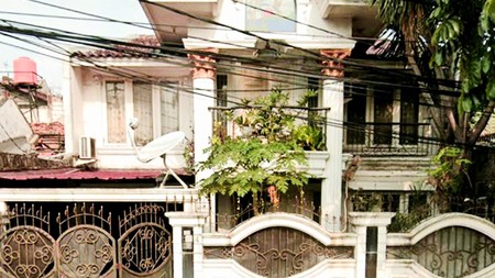 Rumah Bagus Di Manyar Raya Bintaro Jaya Sektor 2