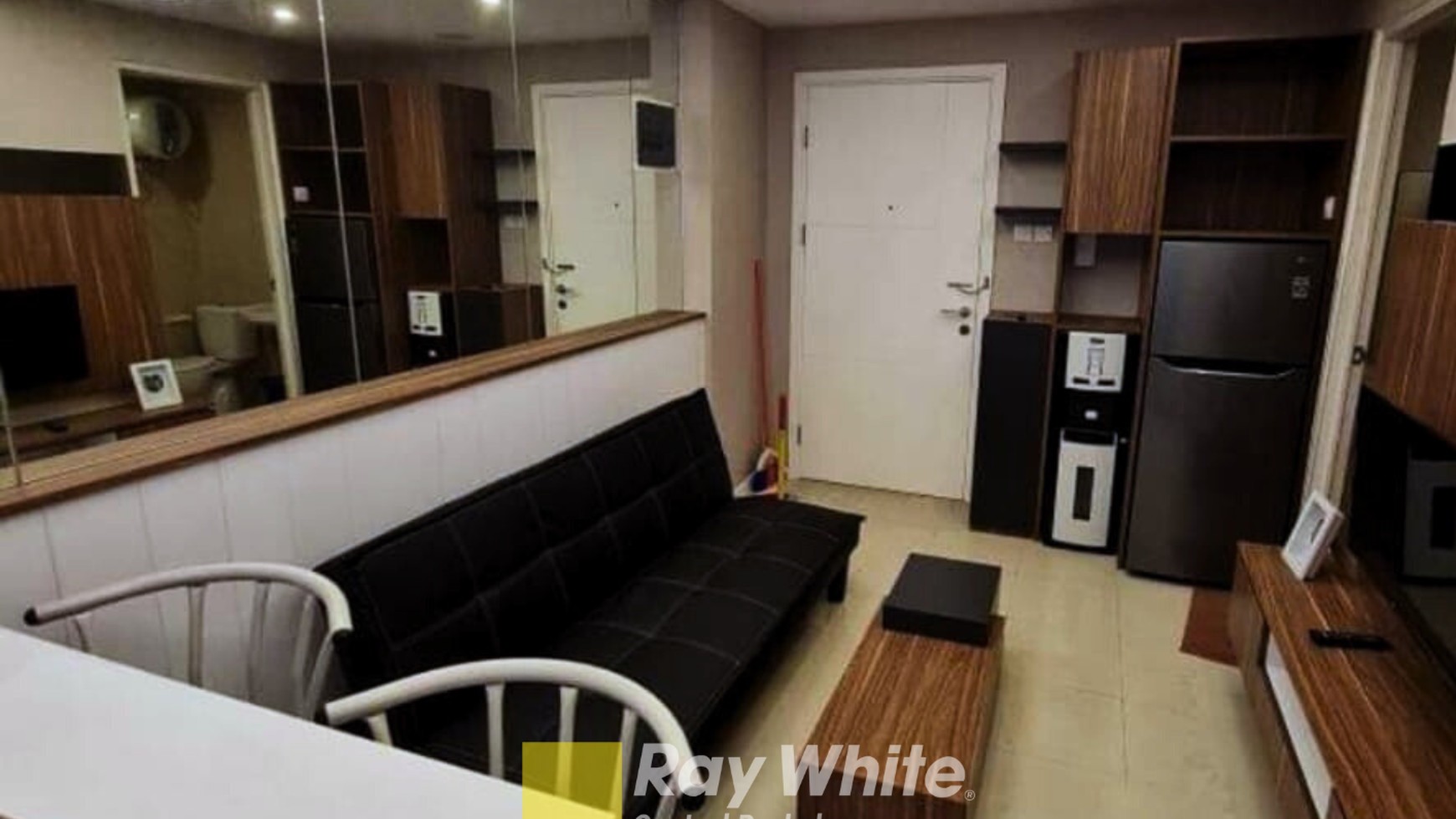 DISEWA APARTMENT PARAHYANGAN RESIDENCE