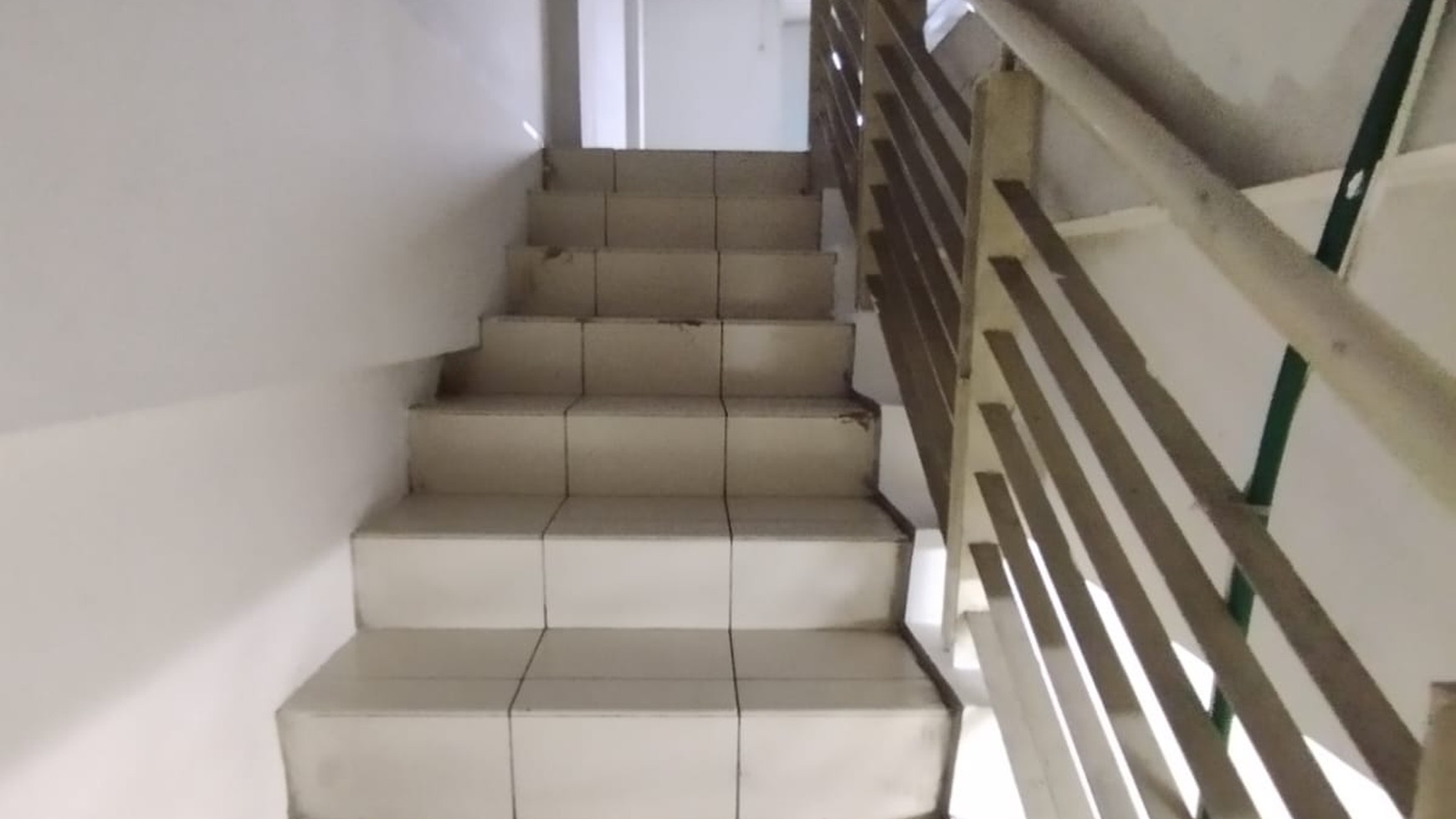 dijual ruko strategis, hadap jalan tengah kota junction bsd city serpong tangerang selatan banten