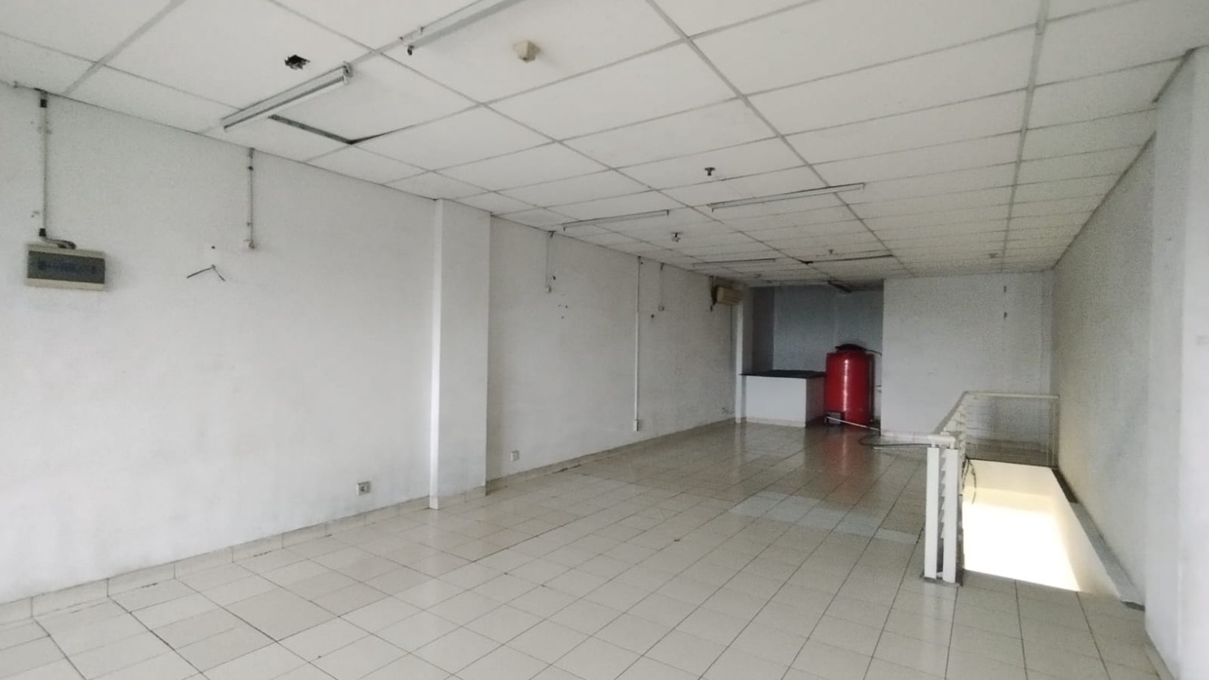 dijual ruko strategis, hadap jalan tengah kota junction bsd city serpong tangerang selatan banten