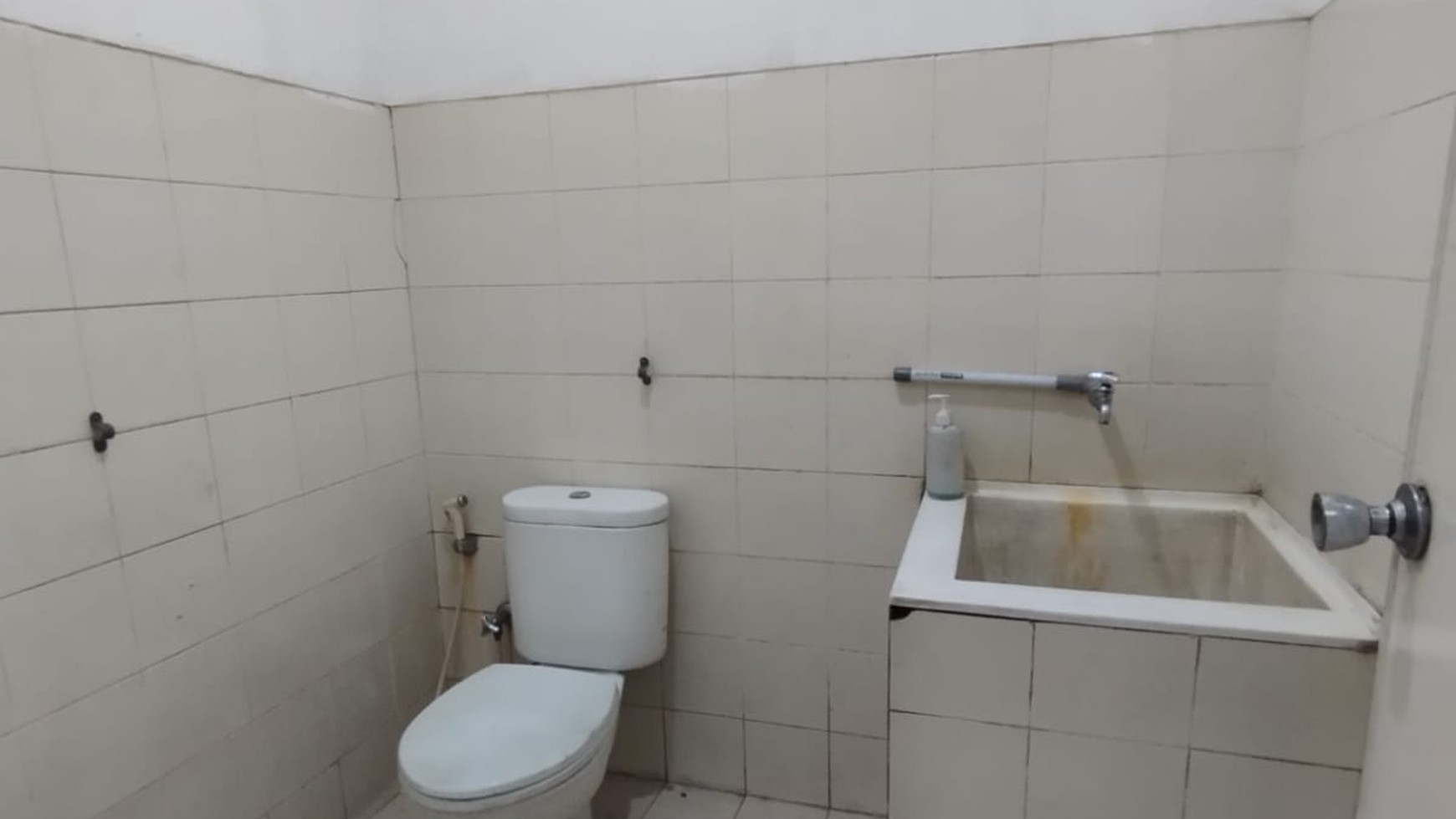 dijual ruko strategis, hadap jalan tengah kota junction bsd city serpong tangerang selatan banten