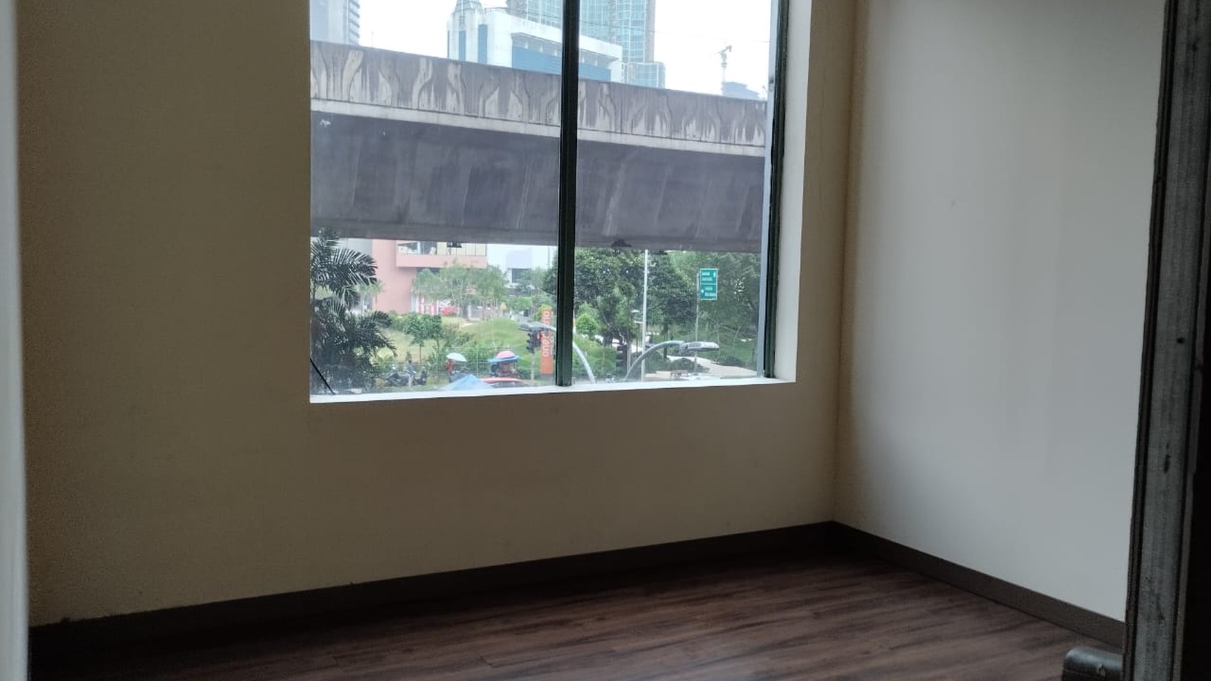 Office space Mall Ambassador, Kuningan Luas 7,8x14,9m2