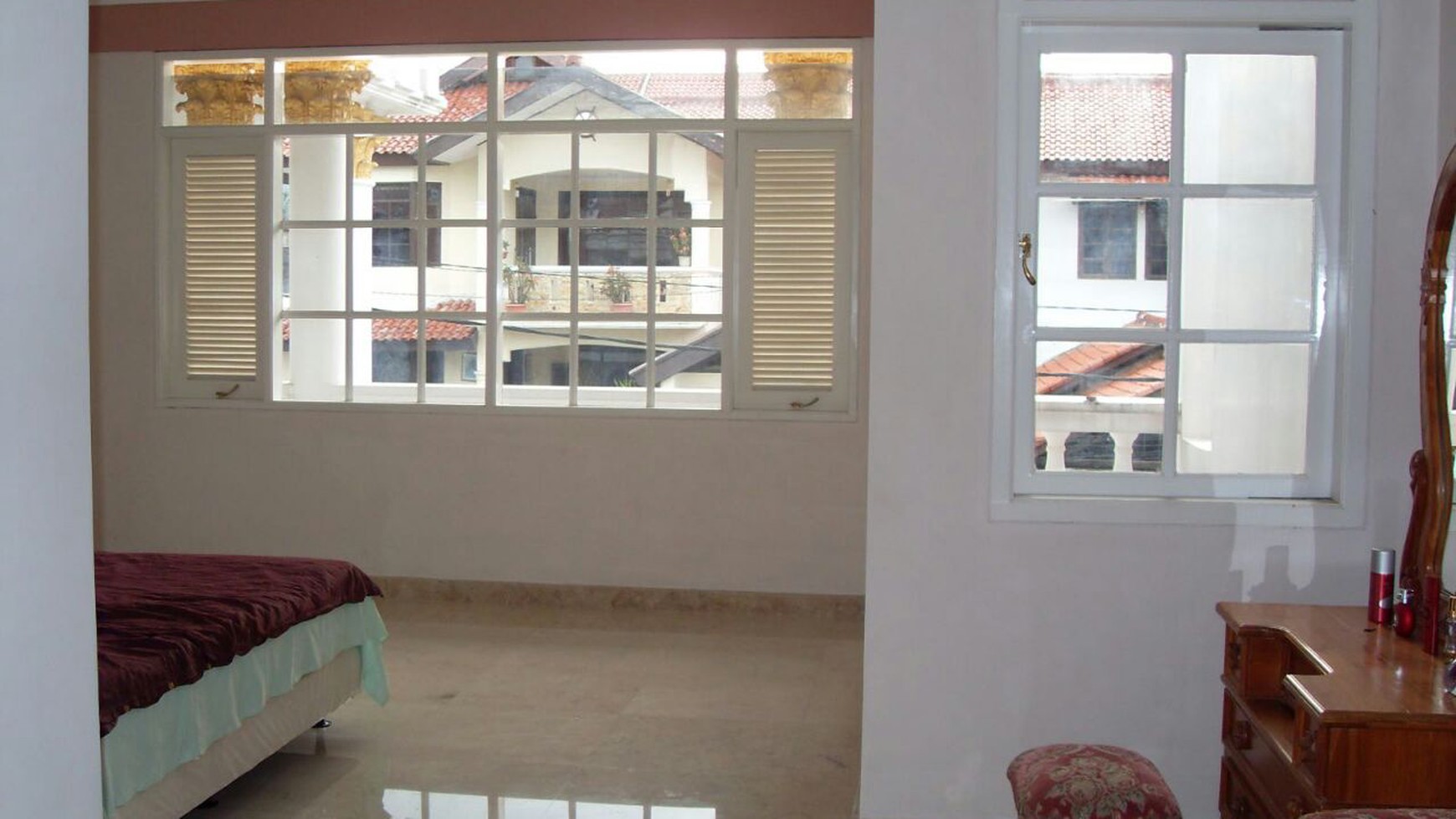 RUMAH INDAH DI BUKIT CIMANGGU CITY JUAL CEPAT